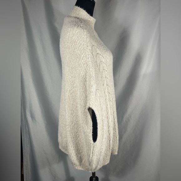 Akemi + Kin Anthropologie Rosie Pointelle Knit Eyelash Sweater Cream One Size - Picture 3 of 11